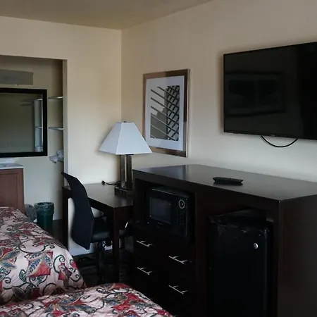 Village Motor Inn